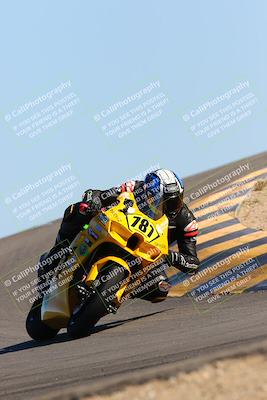 media/Feb-12-2022-SoCal Trackdays (Sat) [[3b21b94a56]]/Turn 12 (140pm)/